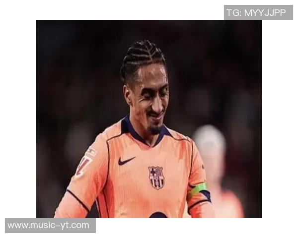 每体：拉菲尼亚伤愈复出在即，有望当选对阵毕包的大名单