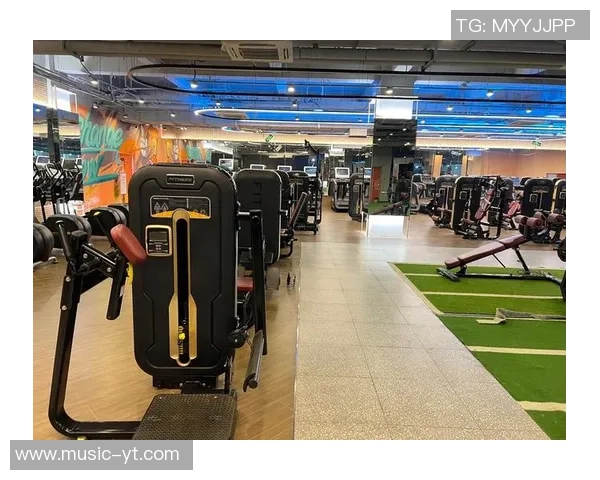 独立楼层专梯直达 健身房秒变练习基地